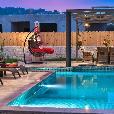 Villa Agullu Village 3 Bedroom Private Pool And Garden *