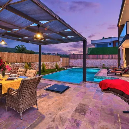 Vila Agullu Village 3 Bedroom Private Pool And Garden Kaş